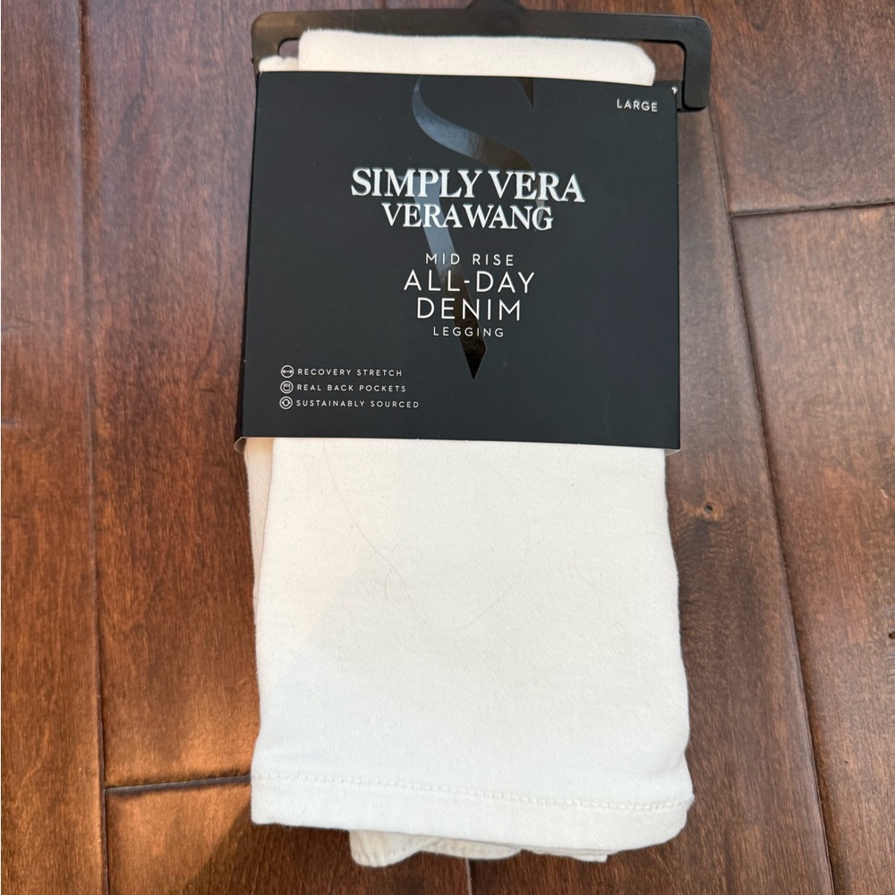 Simply Vera Wang NWT - Mid-Rise All-Day White Denim Leggings — Size Large